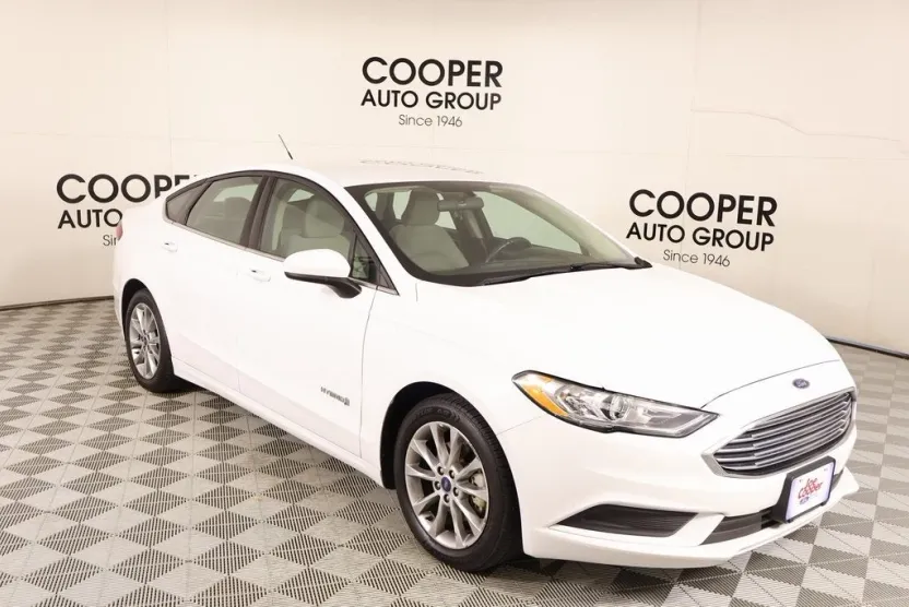 2017 Ford Fusion Hybrid S photo 1