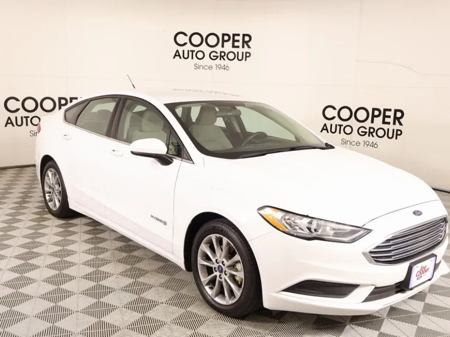 2017 Ford Fusion Hybrid S photo 1