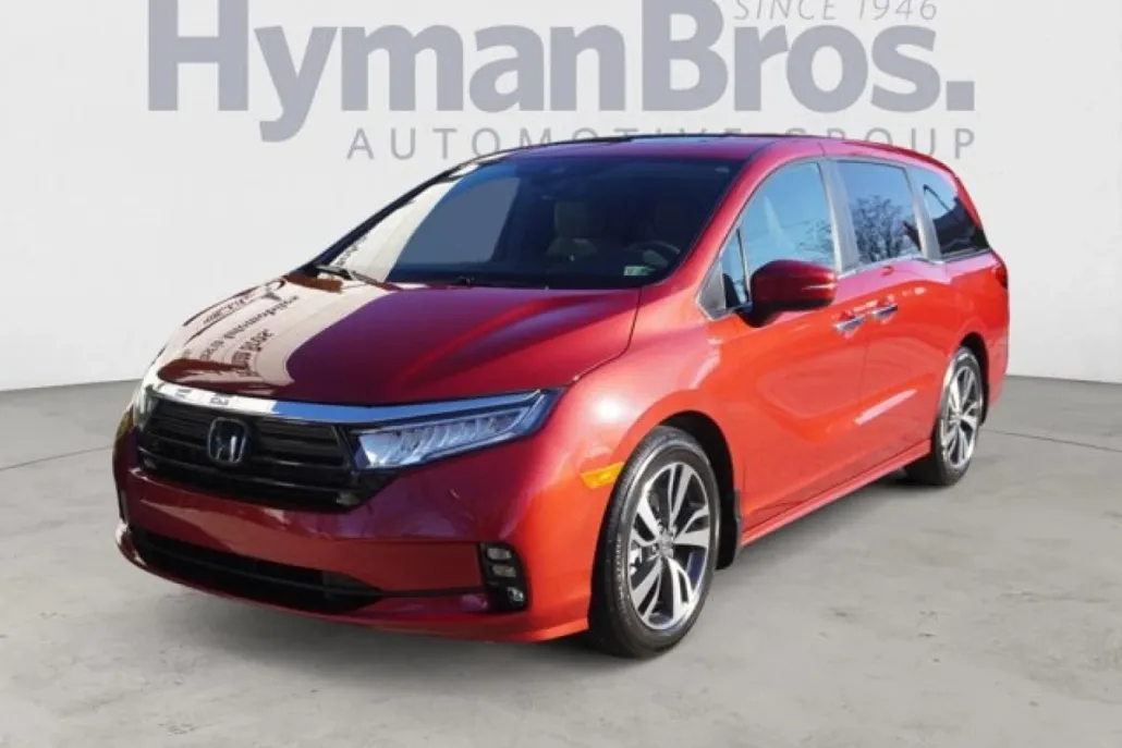 2023 Honda Odyssey Touring photo 1