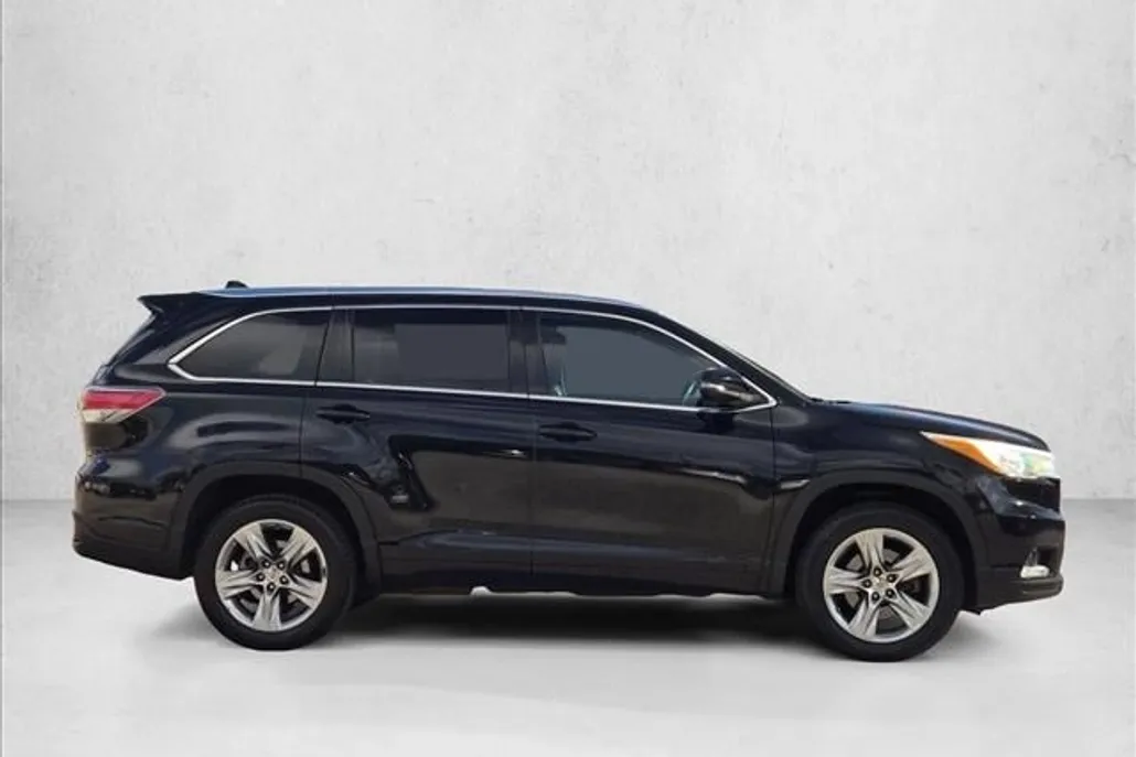 2015 Toyota Highlander Limited Platinum photo 1