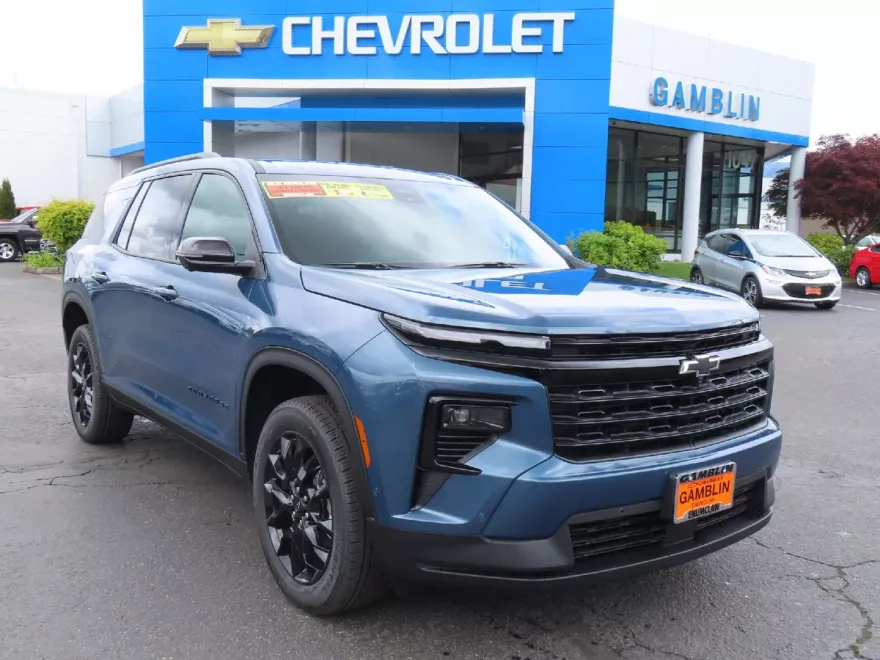 2025 Chevrolet Traverse photo 1