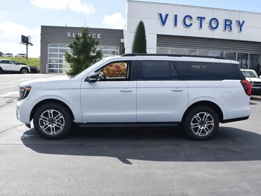 2025 Ford Expedition MAX photo 1
