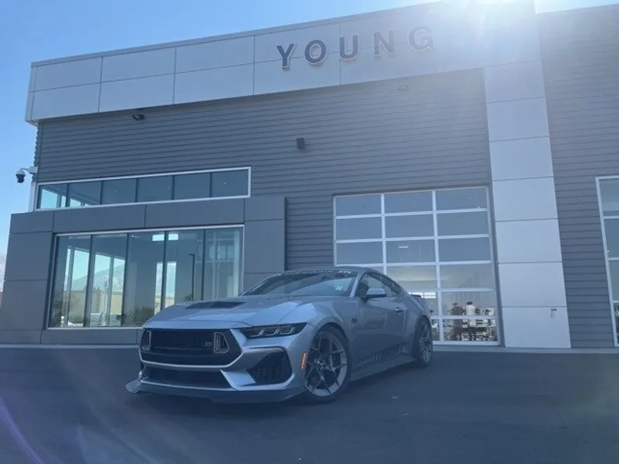 2024 Ford Mustang GT Premium photo 1