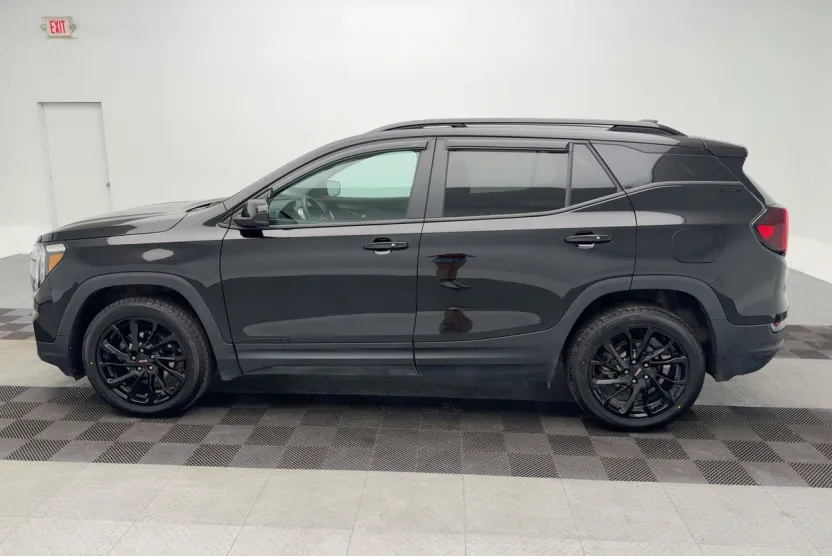 2024 Gmc Terrain SLE photo 1