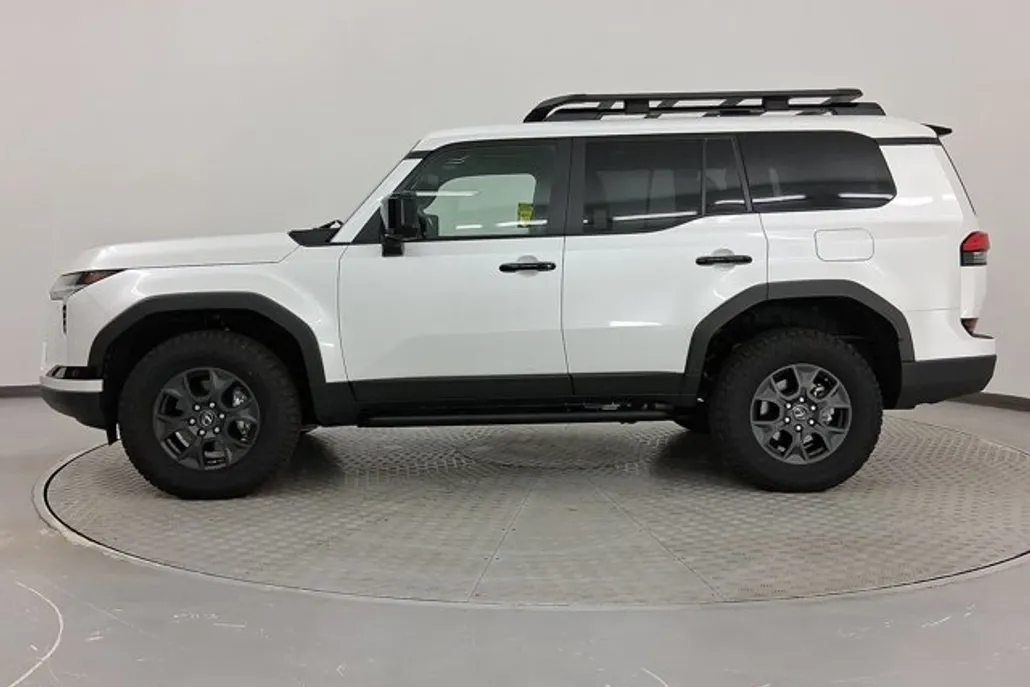 2024 Lexus GX 550 Overtrail photo 1