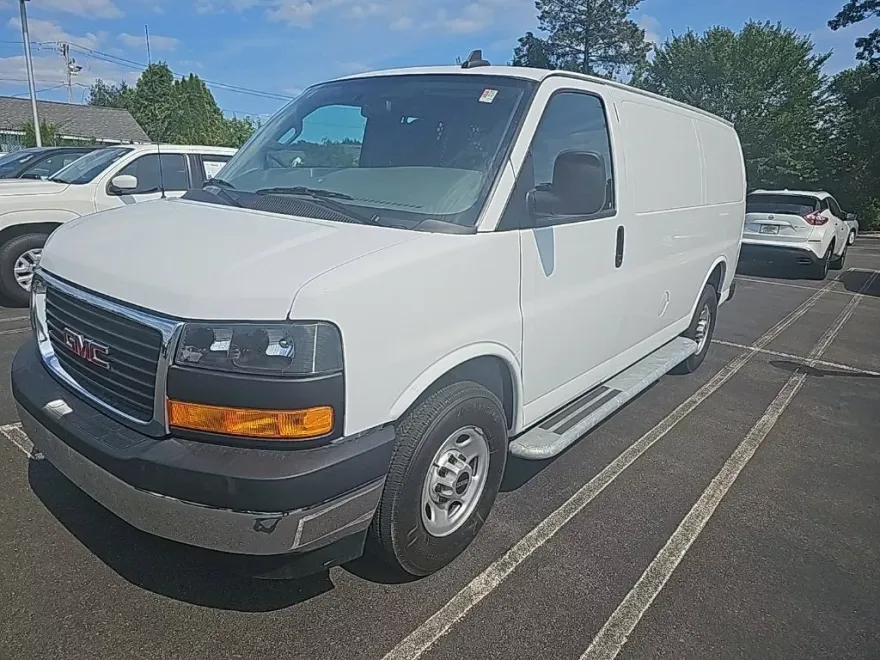 2023 Gmc Savana Cargo 2500 photo 1