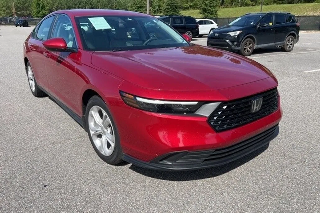 2025 Honda Accord LX photo 1