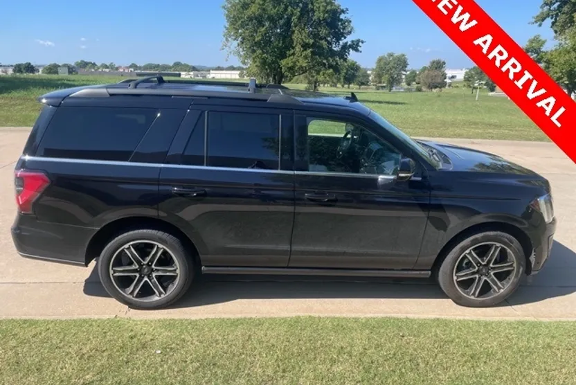 2019 Ford Expedition Limited photo 1