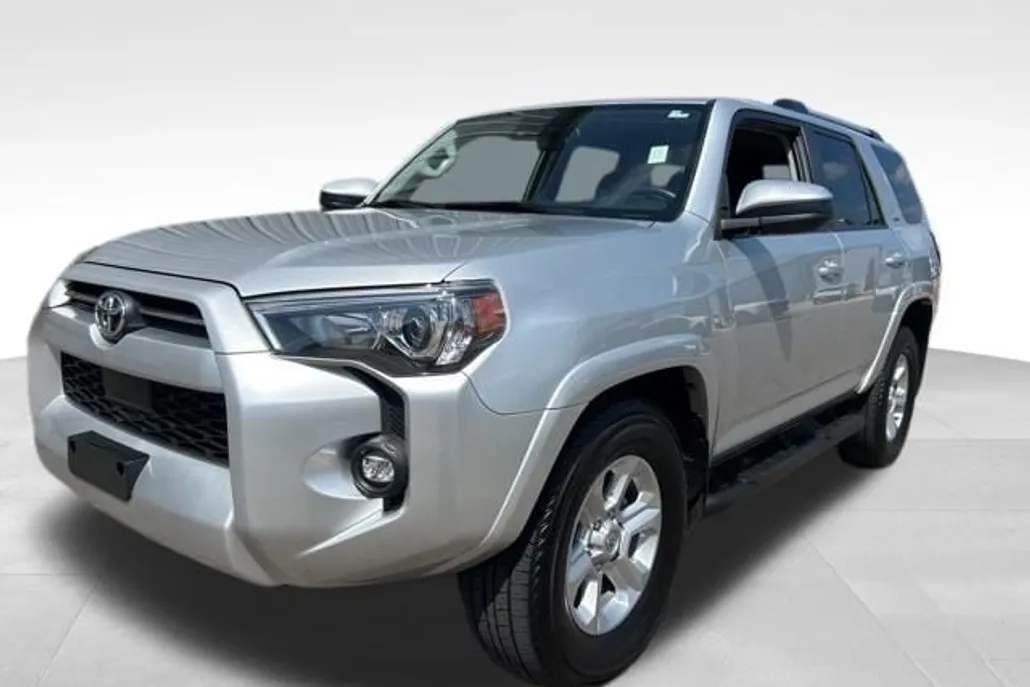2022 Toyota 4Runner SR5 photo 1