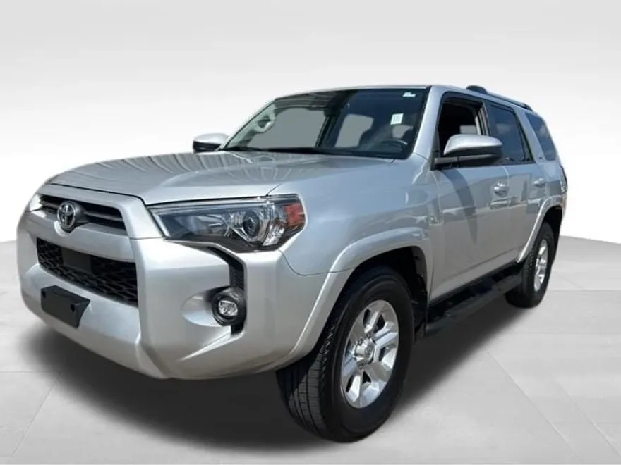 2022 Toyota 4Runner SR5 photo 1