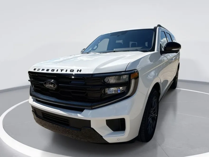 2025 Ford Expedition MAX Platinum photo 1