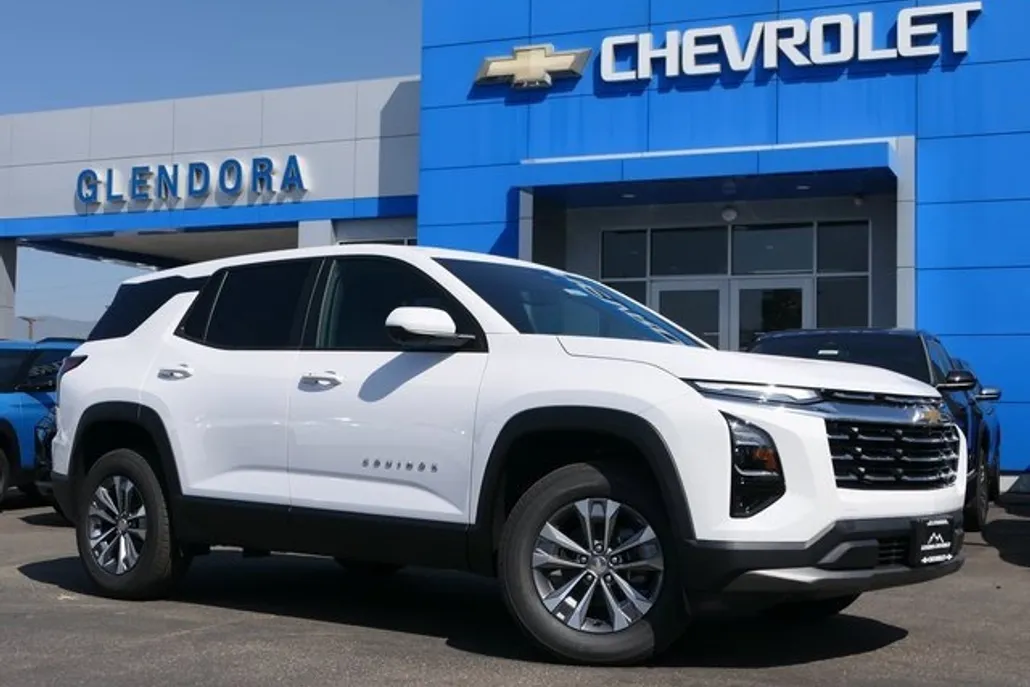 2026 Chevrolet Equinox LT photo 1