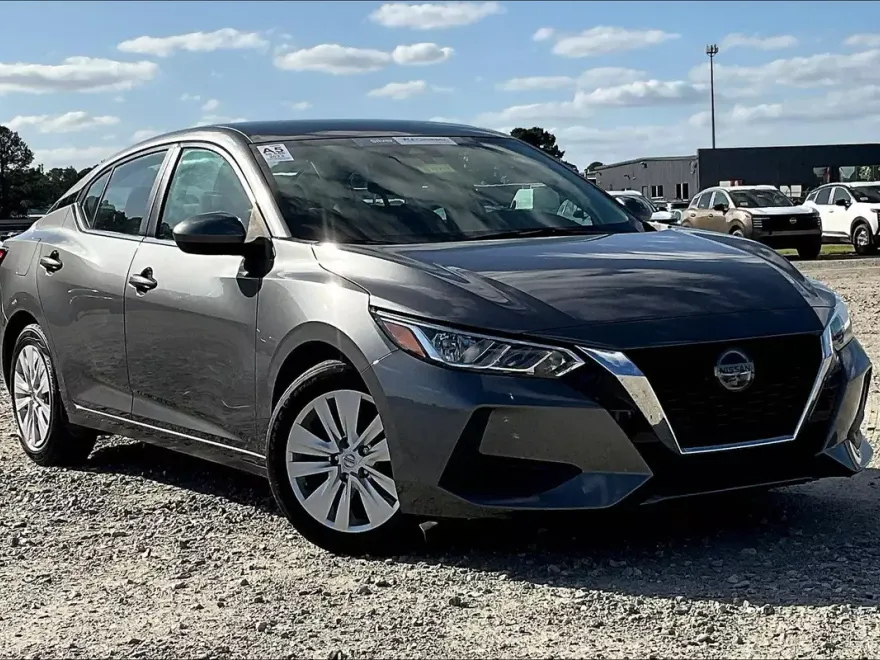 2023 Nissan Sentra S photo 1
