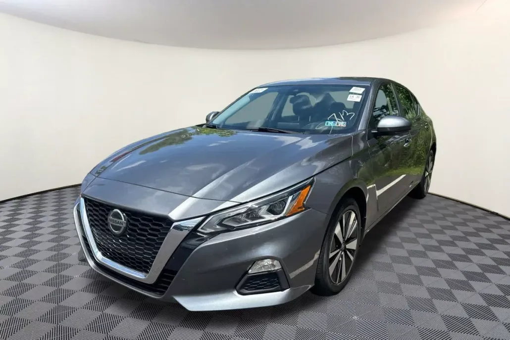 2021 Nissan Altima 2.5 SV photo 1