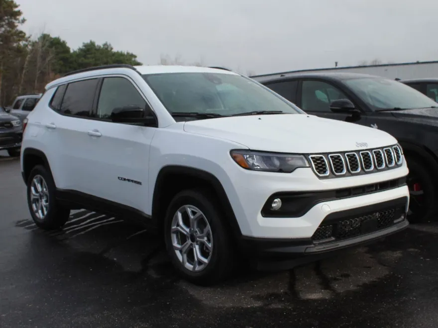2025 Jeep Compass Latitude photo 1