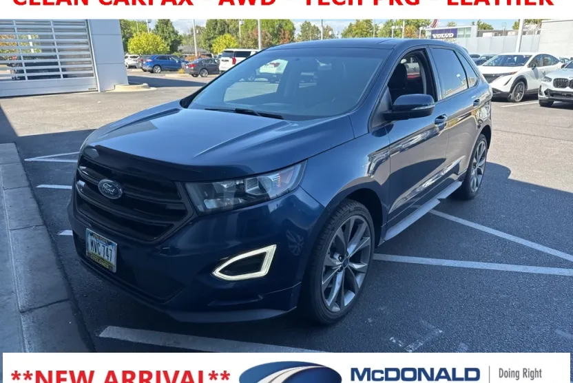 2017 Ford Edge Sport photo 1