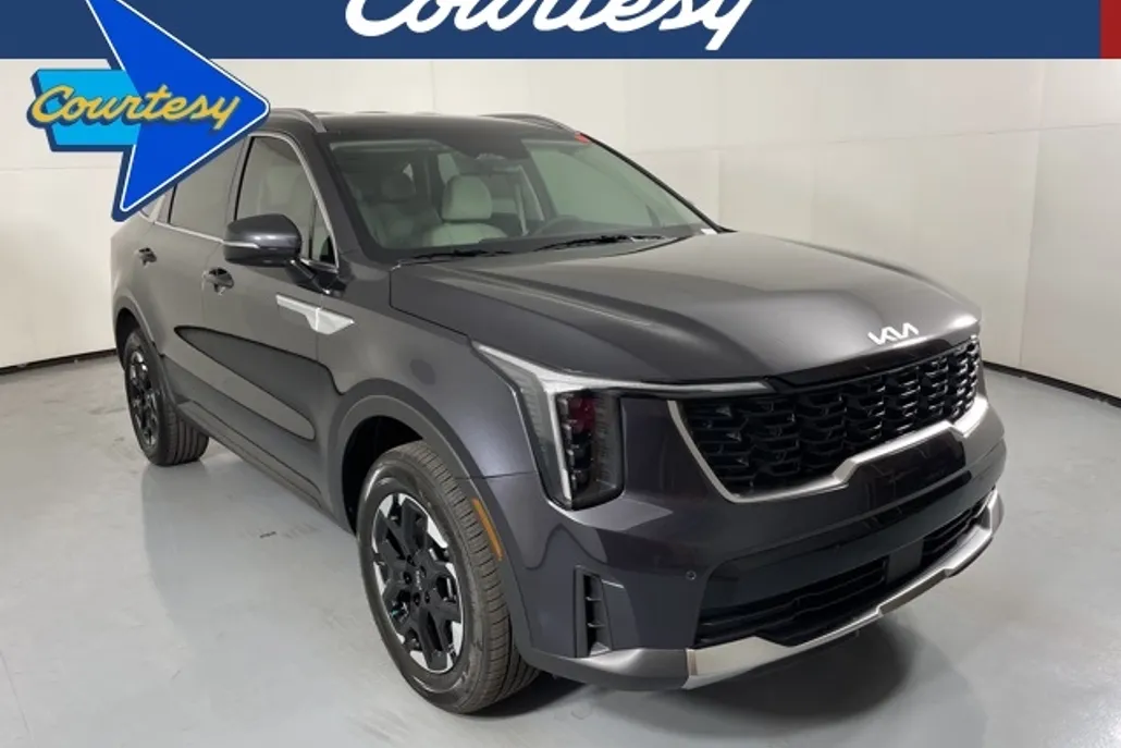 2025 Kia Sorento S photo 1