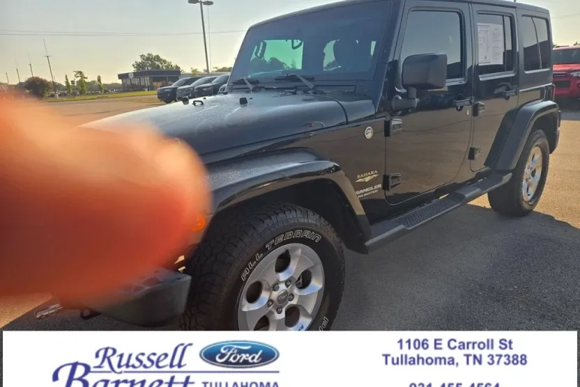 2015 Jeep Wrangler Unlimited Sahara photo 1