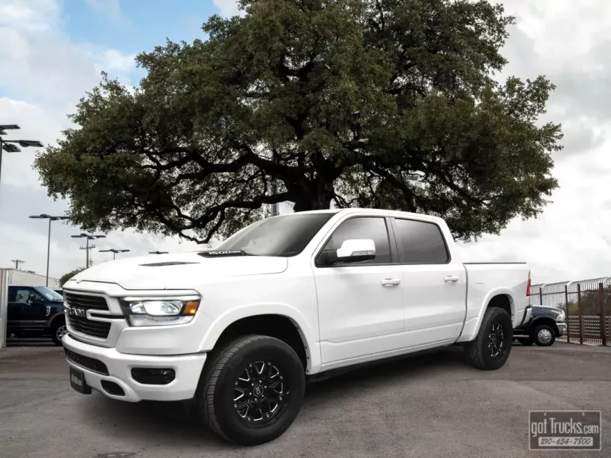 2022 Ram 1500 Laramie photo 1