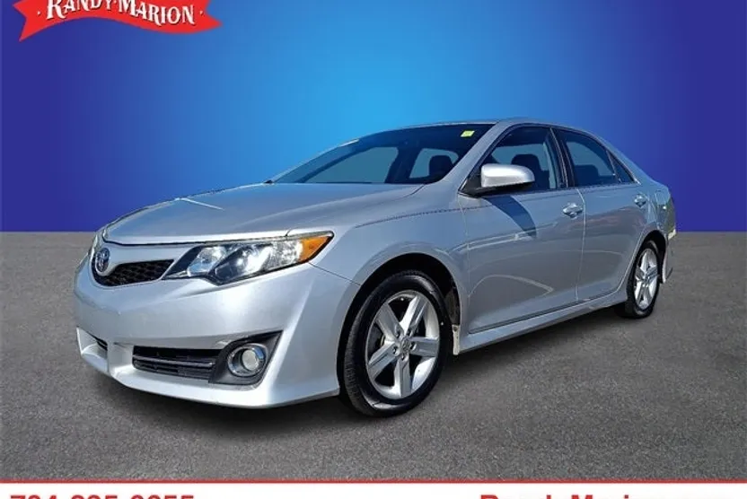 2014 Toyota Camry SE photo 1