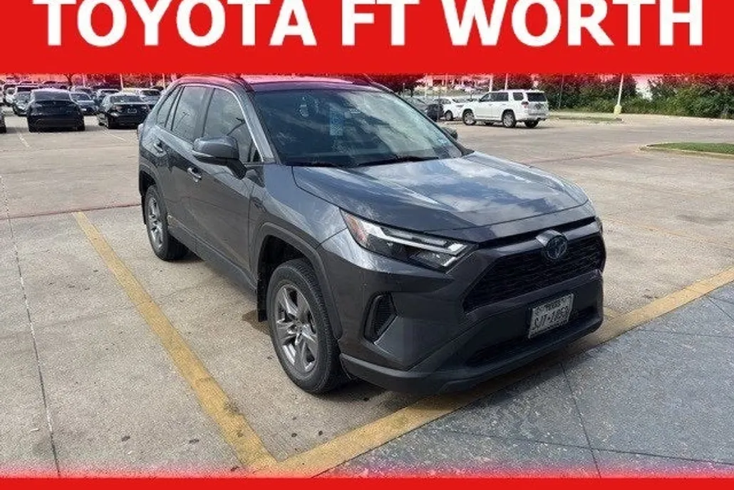 2022 Toyota RAV4 Hybrid XLE photo 1