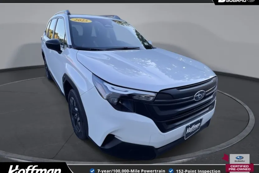 2025 Subaru Forester Base photo 1