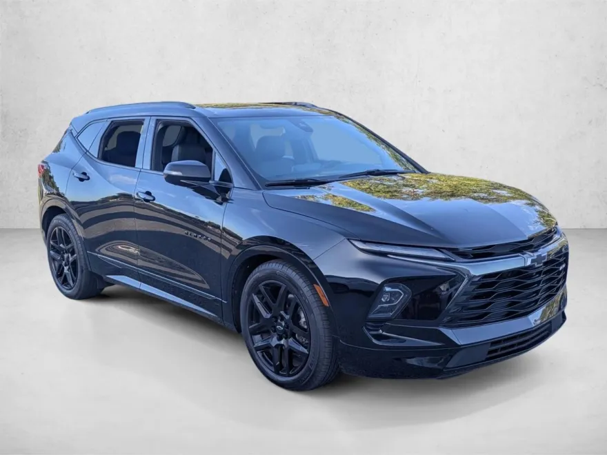 2023 Chevrolet Blazer RS photo 1