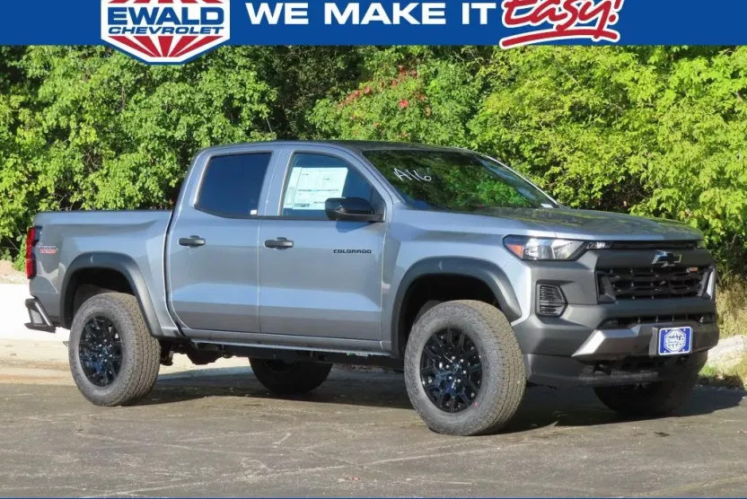 2026 Chevrolet Colorado Trail Boss photo 1