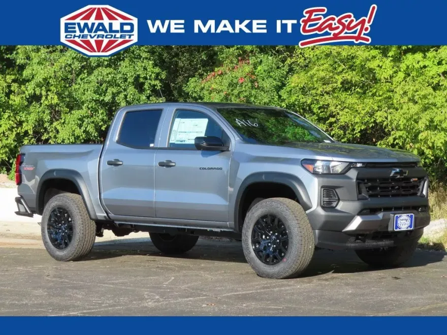2026 Chevrolet Colorado Trail Boss photo 1