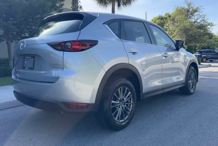 2018 Mazda CX-5 Sport photo 1