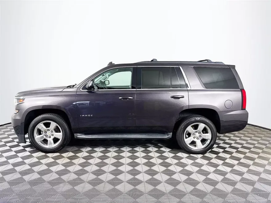 2016 Chevrolet Tahoe LT photo 1