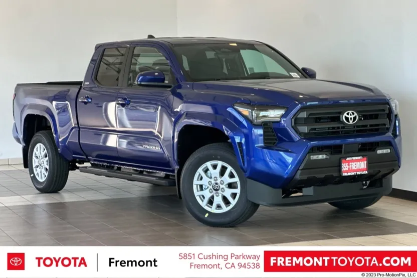 2025 Toyota Tacoma SR5 photo 1
