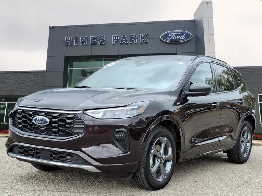 2023 Ford Escape ST-Line photo 1