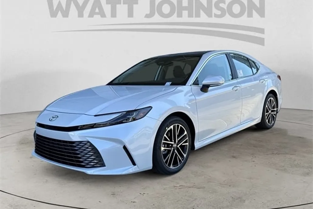 2026 Toyota Camry XLE photo 1
