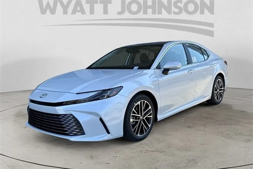 2026 Toyota Camry XLE photo 1