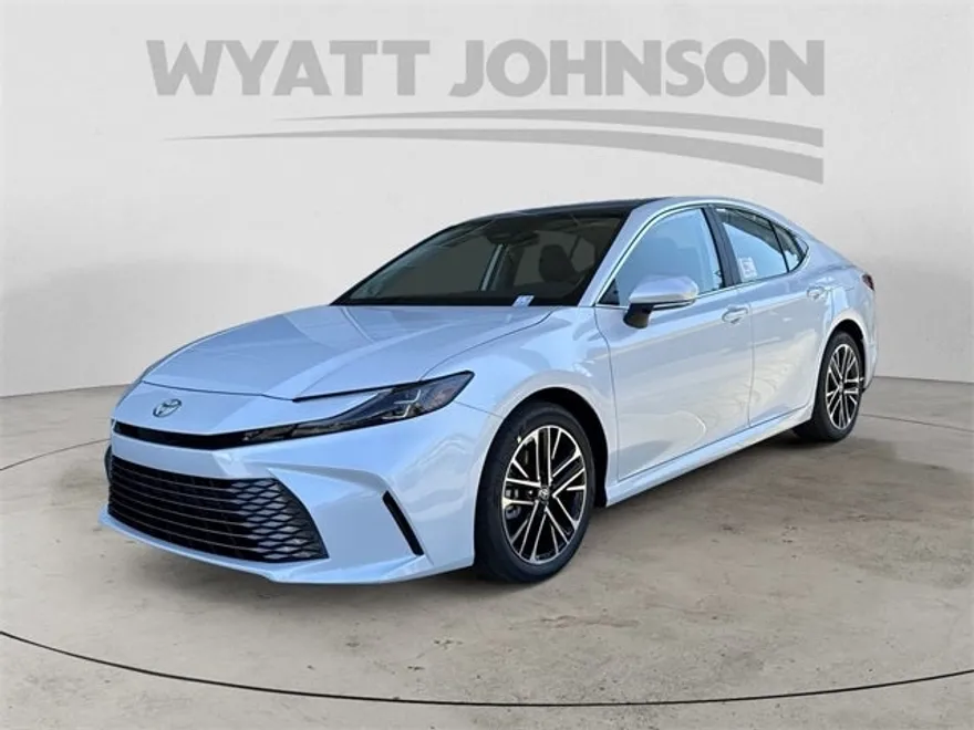 2026 Toyota Camry XLE photo 1
