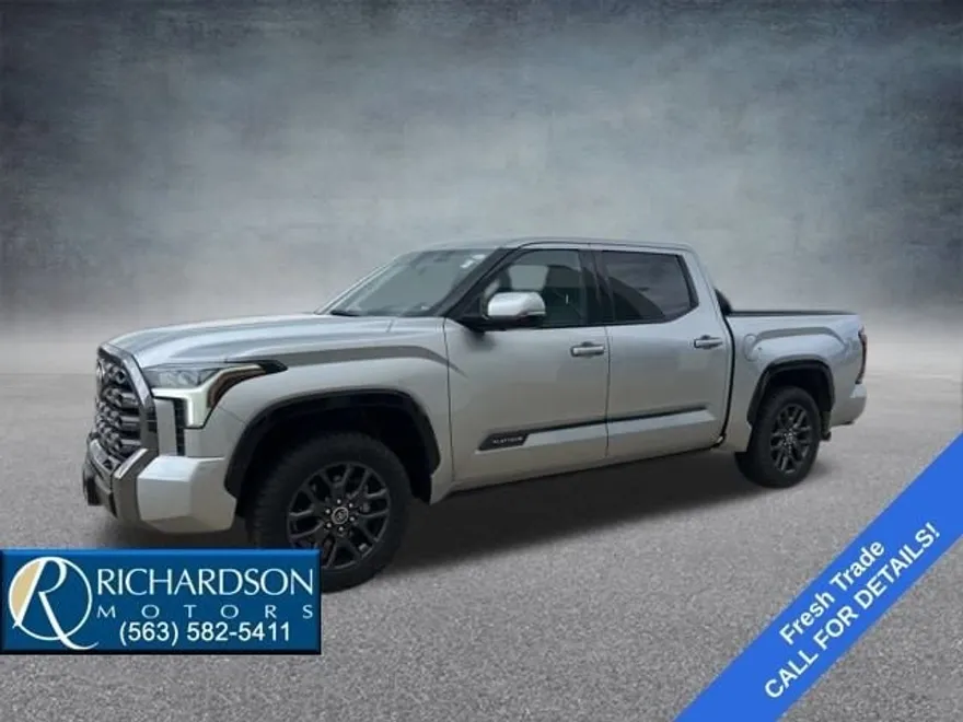2022 Toyota Tundra Platinum photo 1