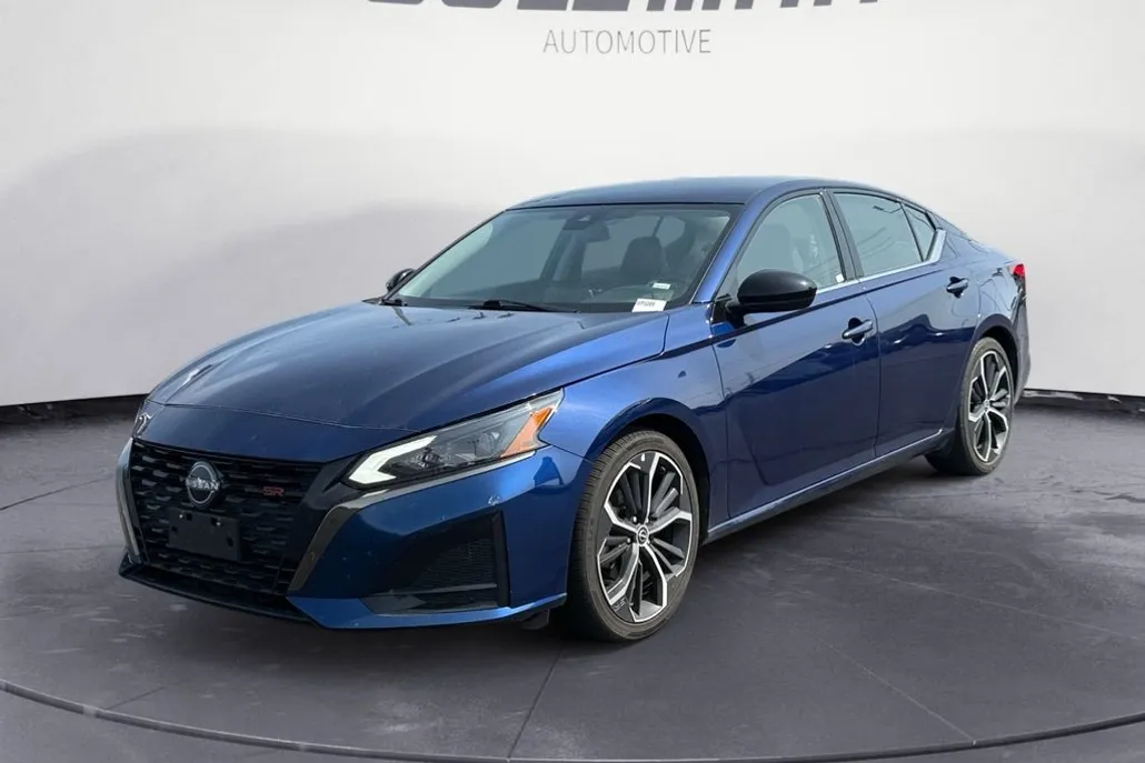 2024 Nissan Altima 2.5 SR photo 1