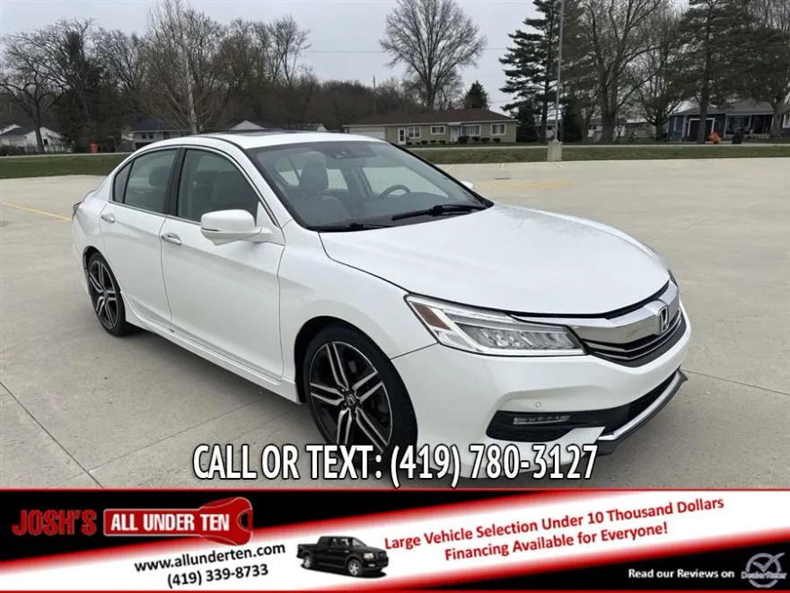 2017 Honda Accord Touring photo 1