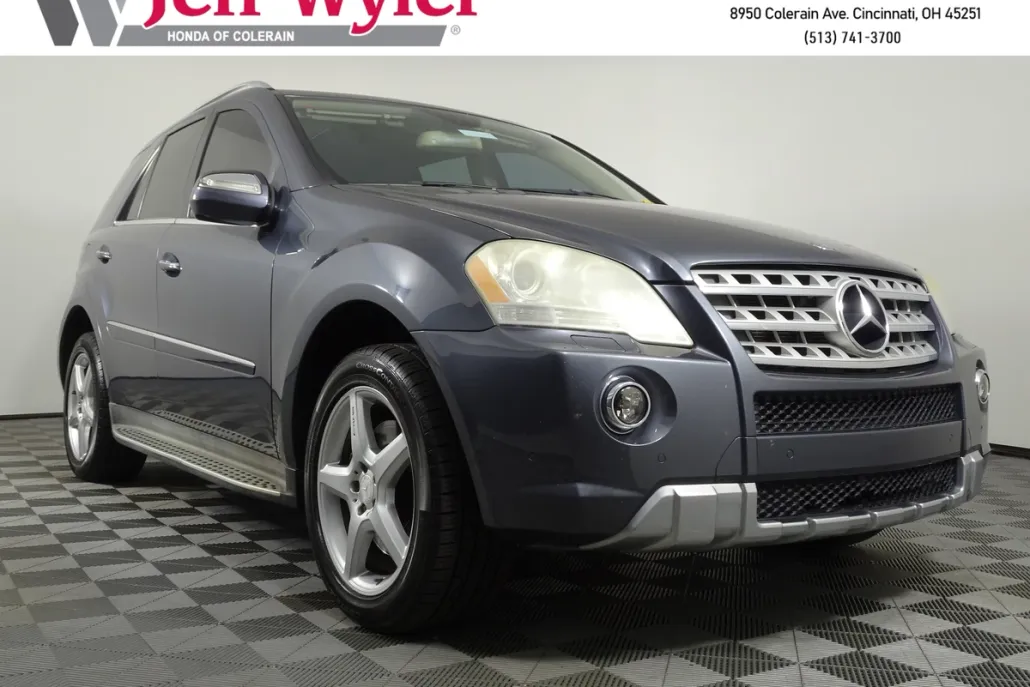 2010 Mercedes Benz ML 4MATIC 550 photo 1