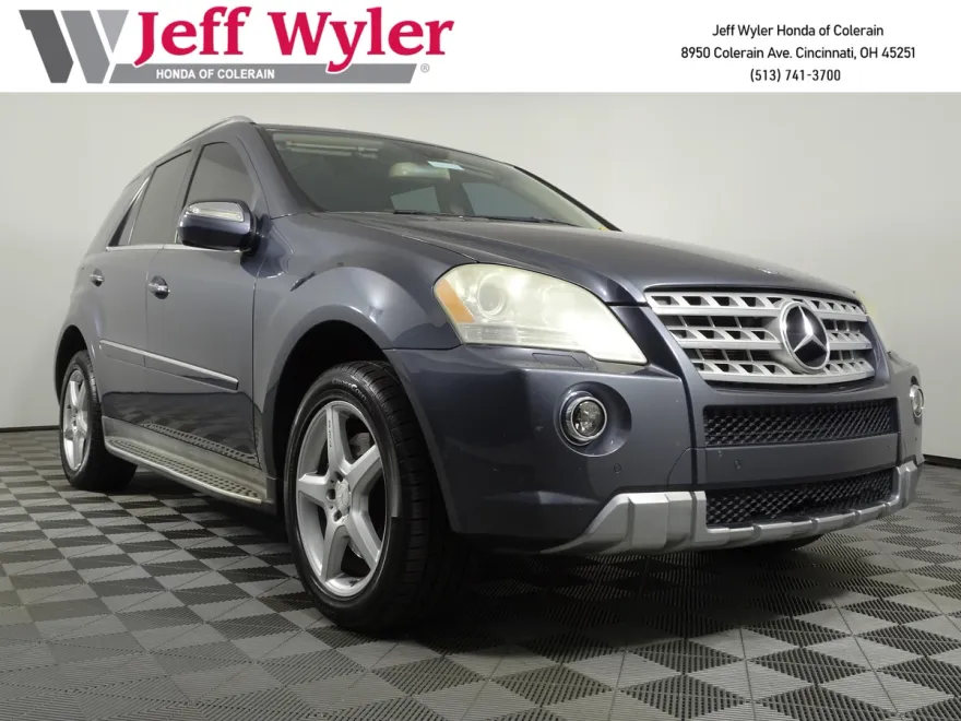 2010 Mercedes Benz ML 4MATIC 550 photo 1