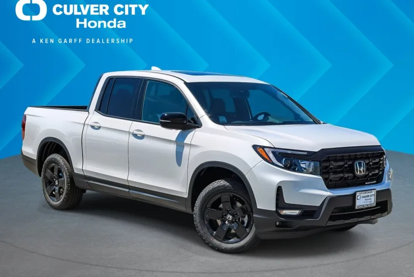 2025 Honda Ridgeline Black Edition photo 1
