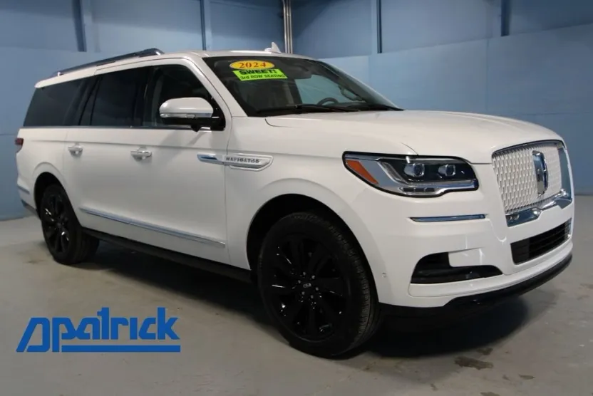 2024 Lincoln Navigator L Reserve photo 1