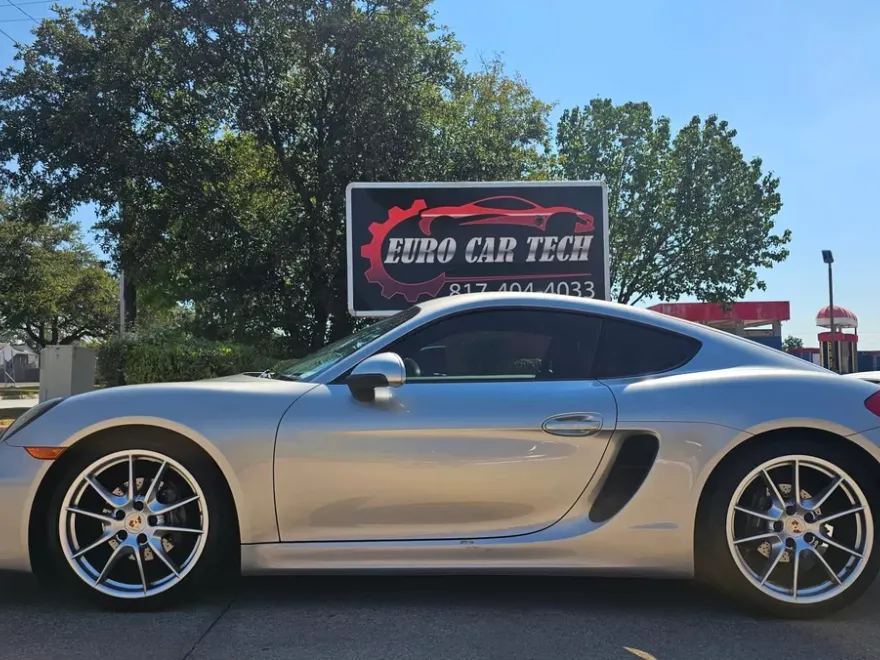2014 Porsche Cayman photo 1