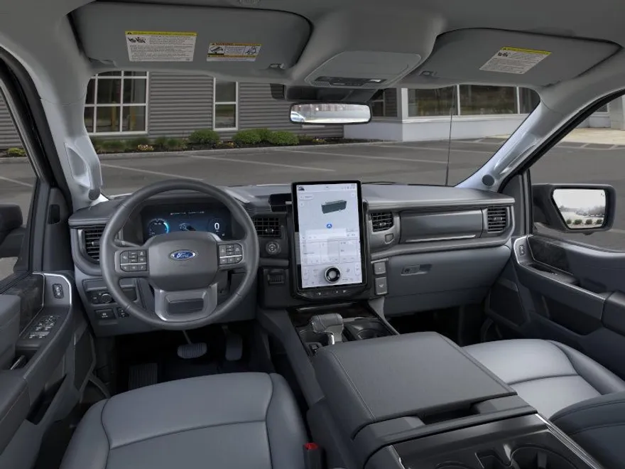 2025 Ford F-150 Lightning photo 1