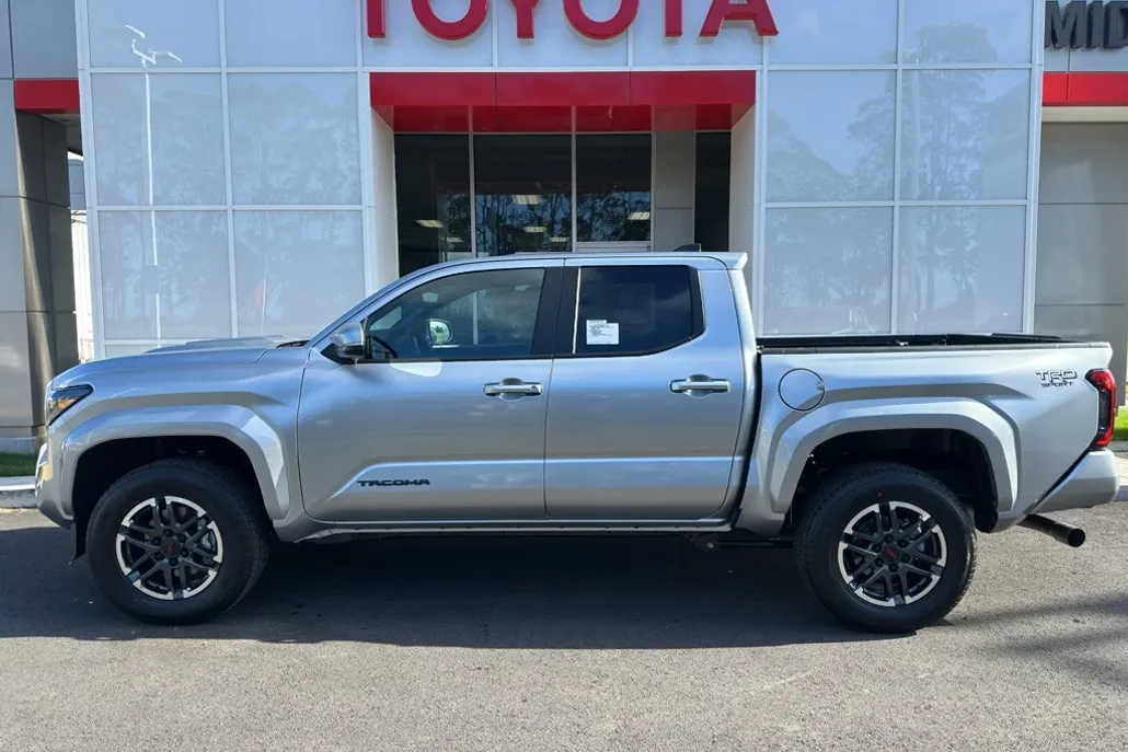 2025 Toyota Tacoma TRD Sport photo 1