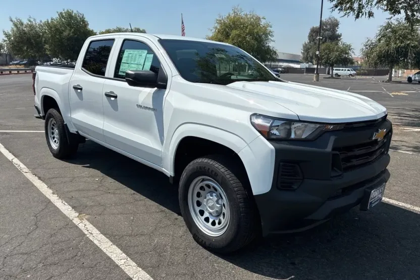2026 Chevrolet Colorado Work Truck photo 1