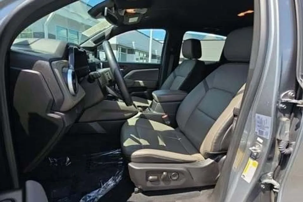 2023 Chevrolet Colorado ZR2 photo 1