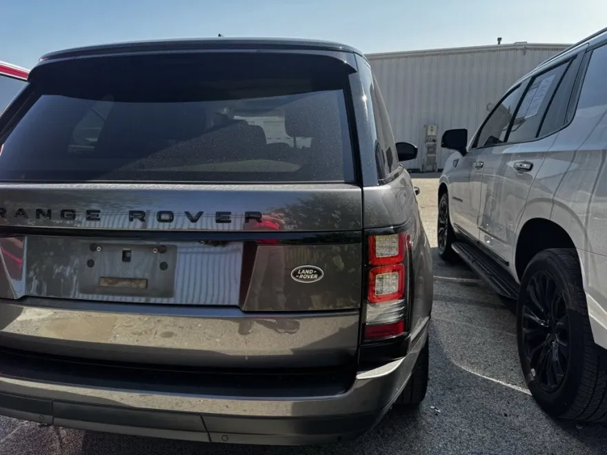 2017 Land Rover Range Rover Supercharged LWB photo 1