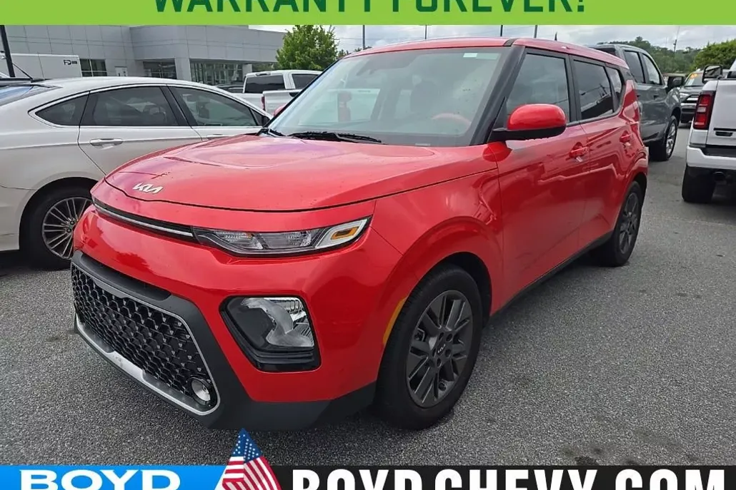 2022 Kia Soul EX photo 1